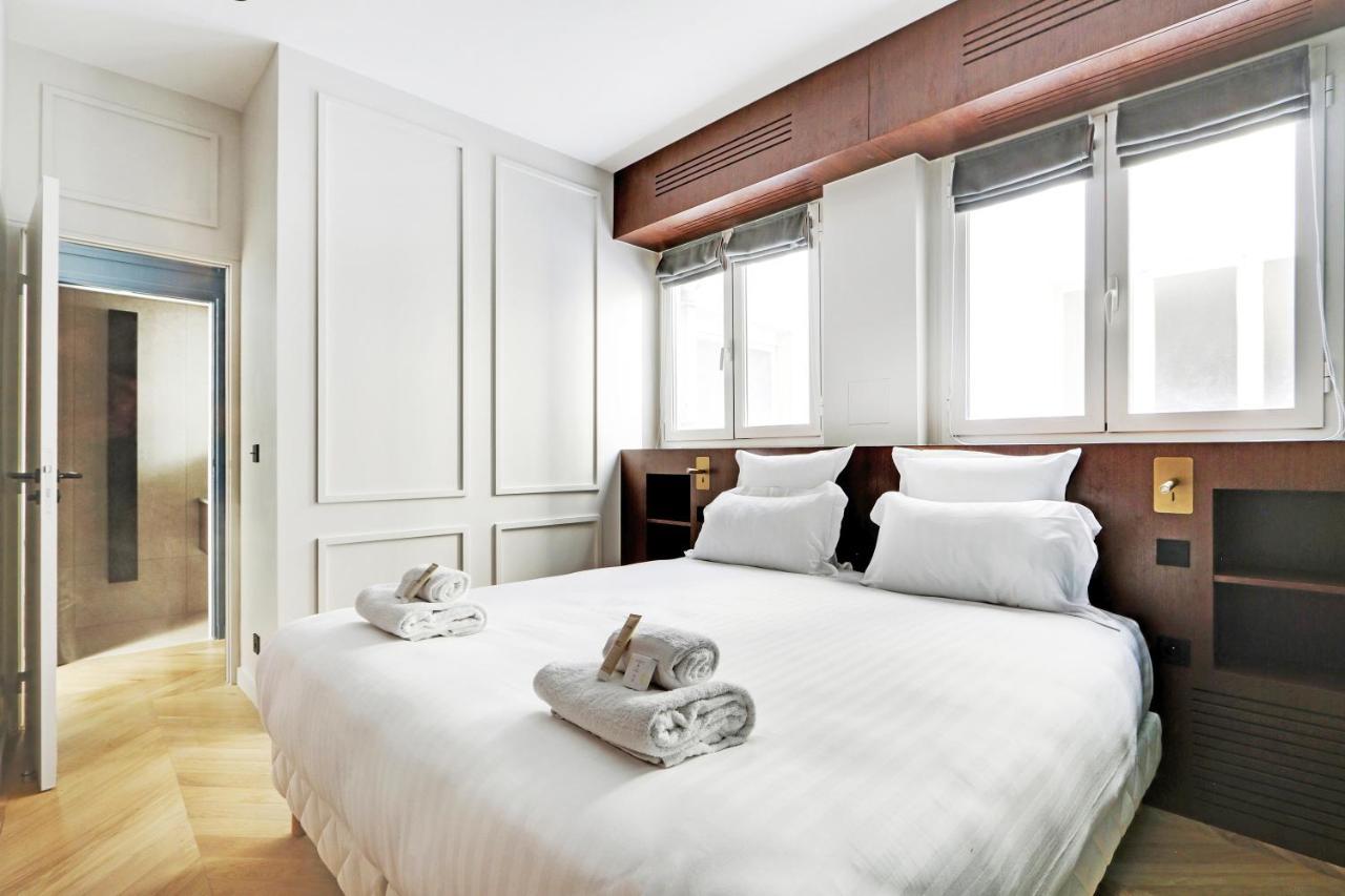 Pick A Flat's Apartment in Triangle d'Or - Pierre 1er de Serbie Paris Exterior foto
